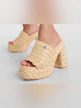 ISO Stella McCartney Skyla Braided Raffia Platform Sandals size 6.5 or 7
